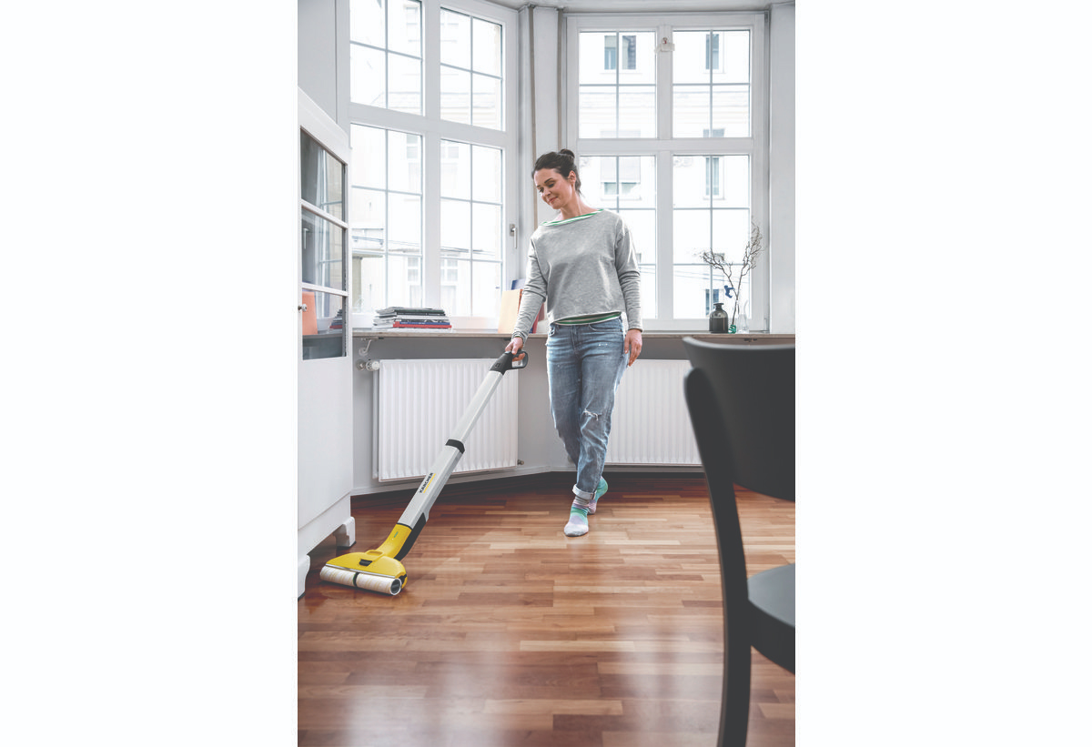 Απεικονίζεται η σκούπα